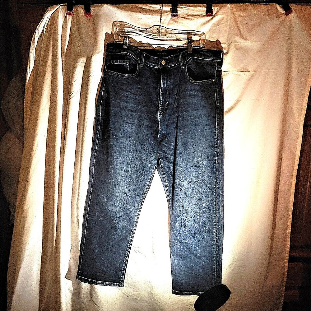 Banana Republic High Rise Straight Jeans - Timeless Style & Comfort